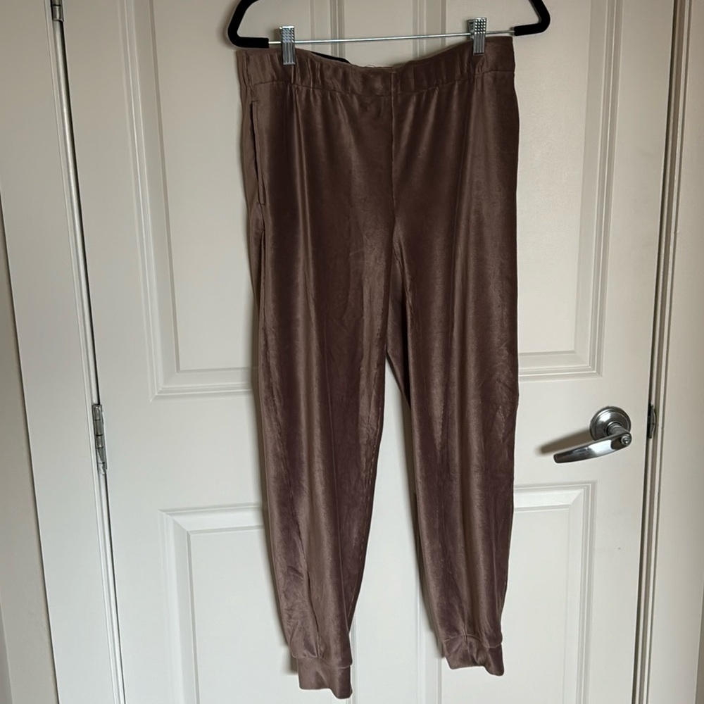 Beige corduroy jogger, Zella size medium